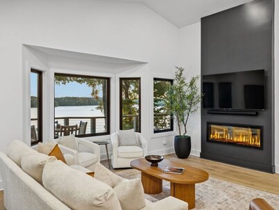 Million Dollar Views + Luxury + Infinity Deck