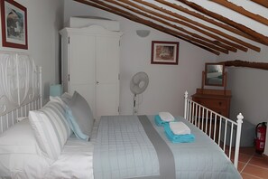 3 Schlafzimmer, Bügeleisen/Bügelbrett, WLAN, Bettwäsche