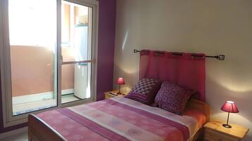 2 bedrooms, WiFi, bed sheets