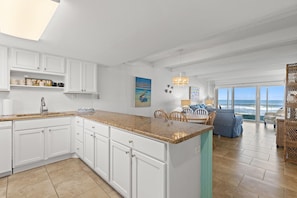 Condo, varias camas (Ocean Club North A103) | Interior