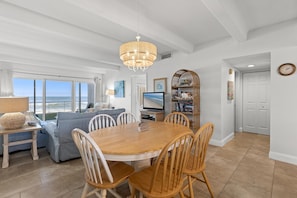 Condo, varias camas (Ocean Club North A103) | Restaurantes