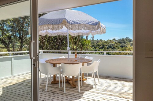 Bay Haven – Walk to Palm Beach