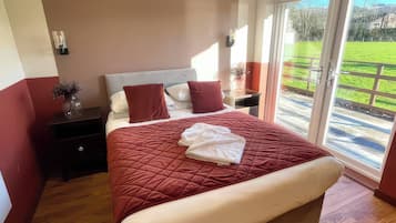3 bedrooms, free WiFi, individually decorated, individually furnished