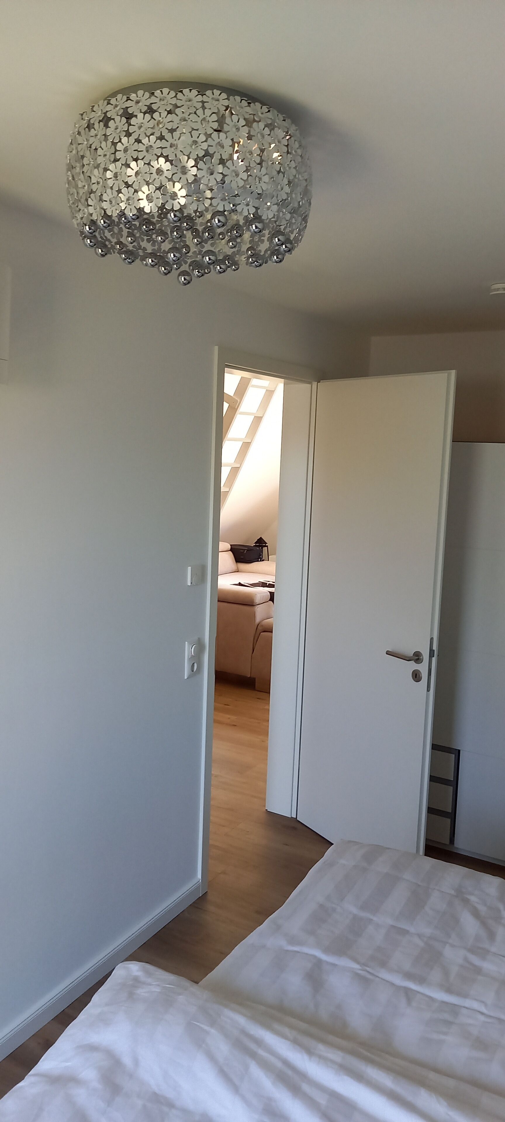 مكواة/لوح كي وواي فاي وملاءات أسرّة