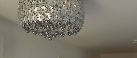 مكواة/لوح كي وواي فاي وملاءات أسرّة