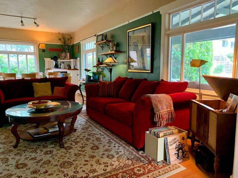 Ashland's Premier Eco-b&b: Dog-friendly Queen Bed Room With Separate Entrance (Rosette) - Ashland
