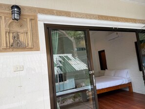 مكتب وواي فاي مجانًا