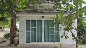 Family Room 1 | Escritorio, wifi gratis y ropa de cama 