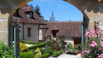 Enceinte de lâhĂ©bergement