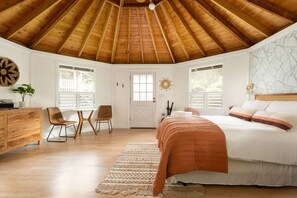 WiFi, bed sheets - Pueo Cottage Volcano Hawaii (Volcano)