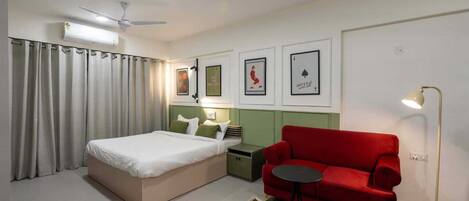 奢华开间套房 | 熨斗/熨板、免费 WiFi