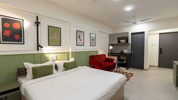 Deluxe Studio | Iron/ironing board, free WiFi