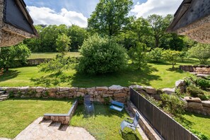 Property grounds - Guest Room “A L’abri - An Douar La Terre” with Shared Terrace, Garden, and Wi-Fi (Saint-Nolff)