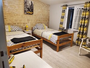 2 bedrooms, WiFi, bed sheets