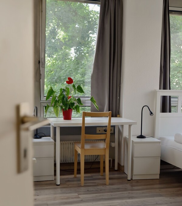 Double Room | Desk, free WiFi