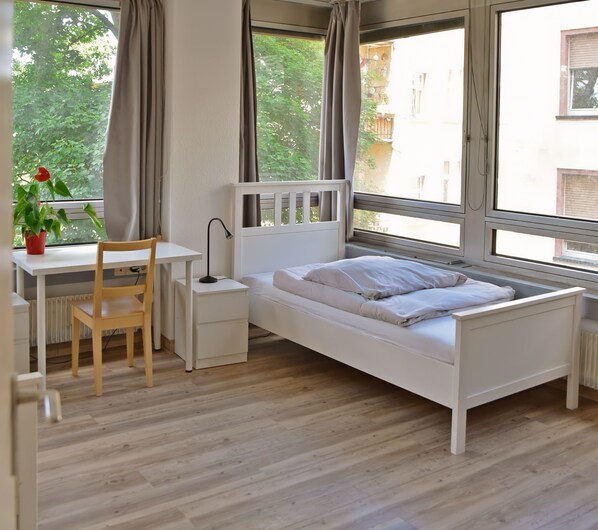 Double Room | Desk, free WiFi