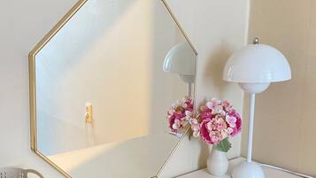 Tweepersoonskamer | Een strijkplank/strijkijzer, gratis wifi