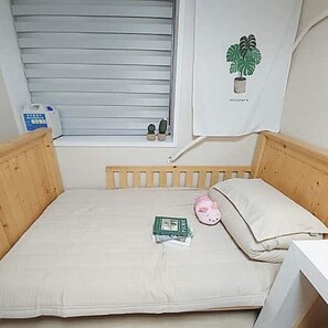 Habitación triple | Tabla de planchar con plancha y wifi gratis