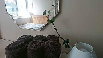 Triple Room | Iron/ironing board, free WiFi