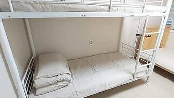 Triple Room | Iron/ironing board, free WiFi