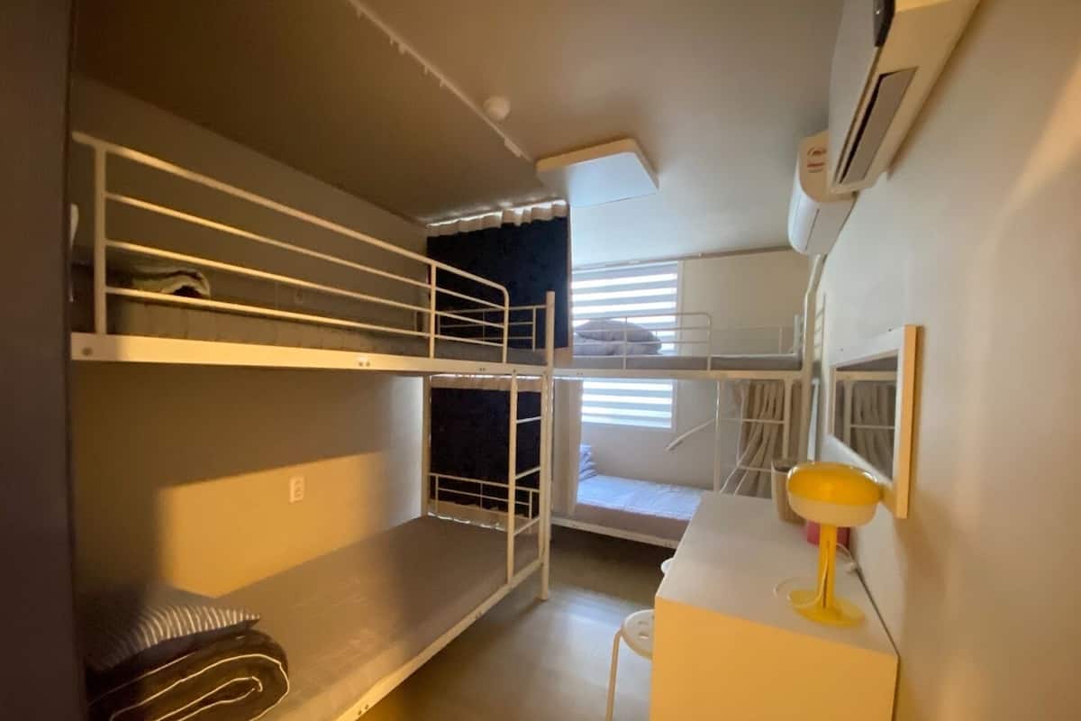 Felles sovesal, for menn og kvinner, ikke-røyk | Strykejern/-brett og wi-fi (inkludert)