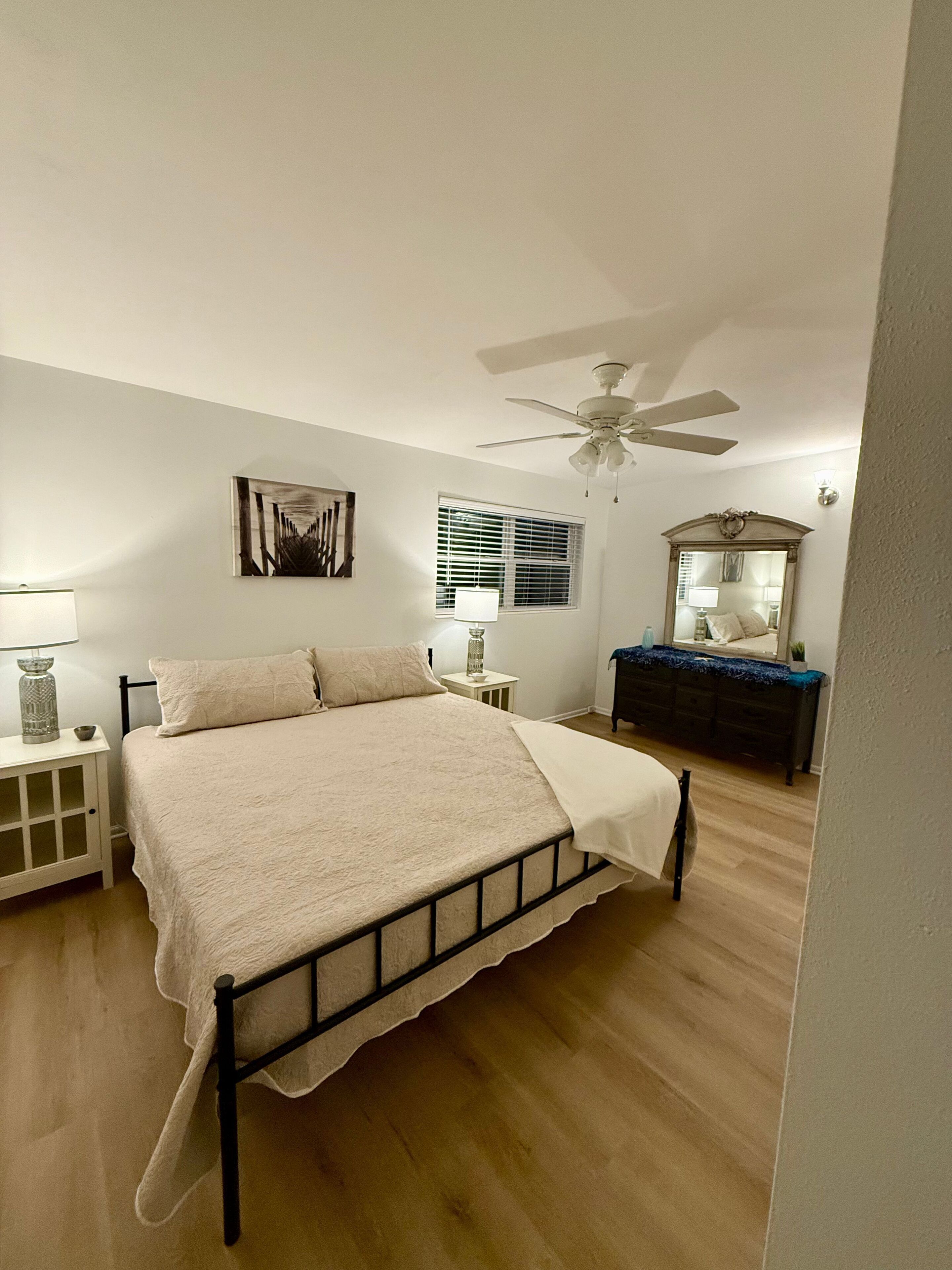 熨斗/熨衣板、免费 WiFi、床单