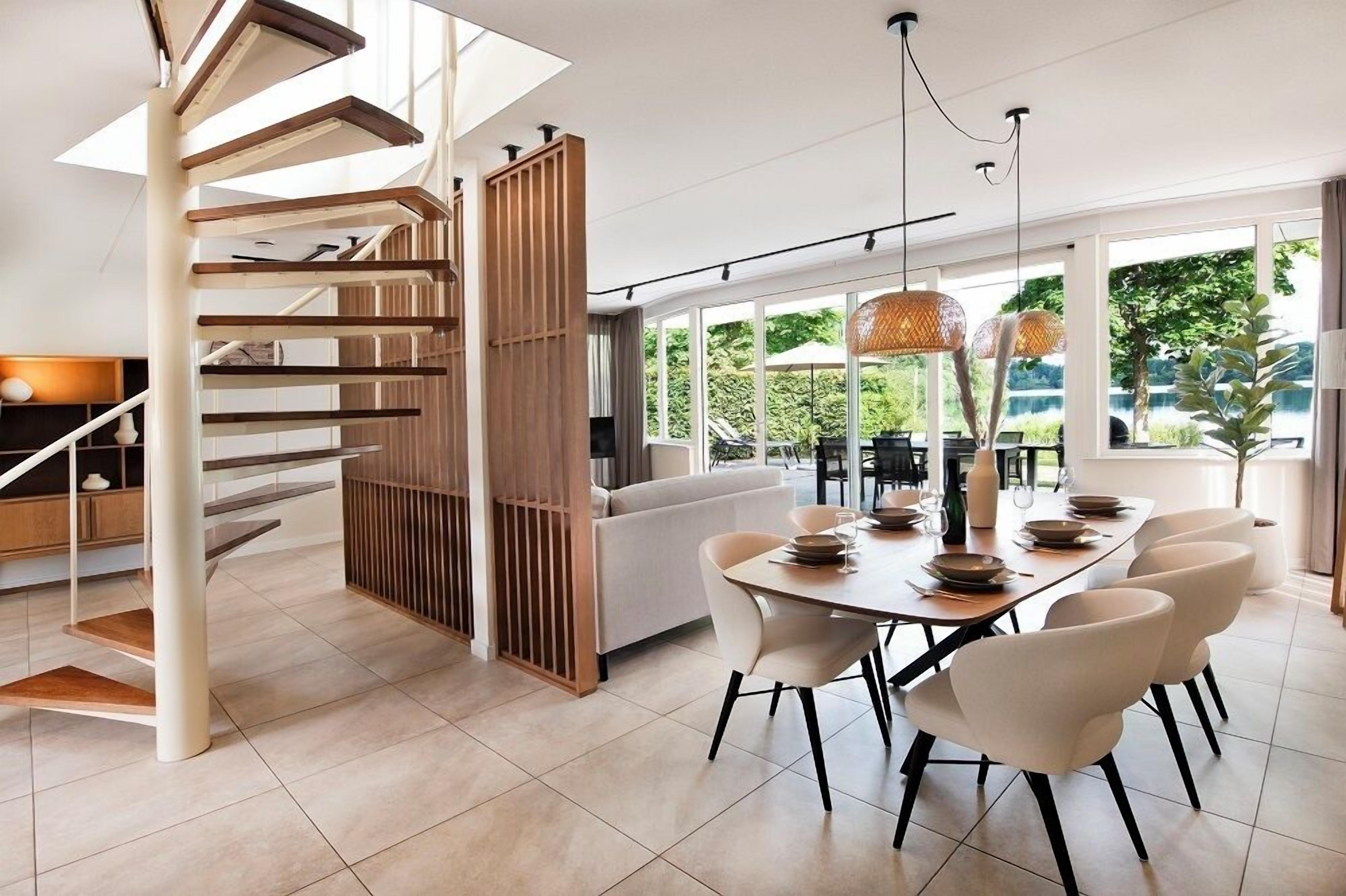 Luxury House, Balcony, Lake View | Free WiFi