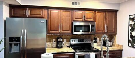 Microwave, oven, dishwasher, coffee/tea maker