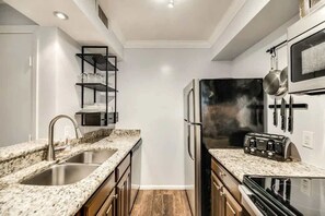 Microwave, oven, dishwasher, coffee/tea maker