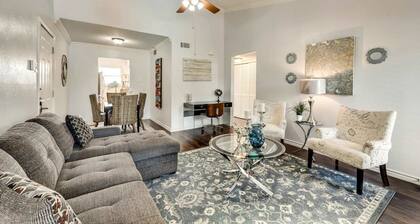 Modern Lux 2BD Pool DFW South Irving I22