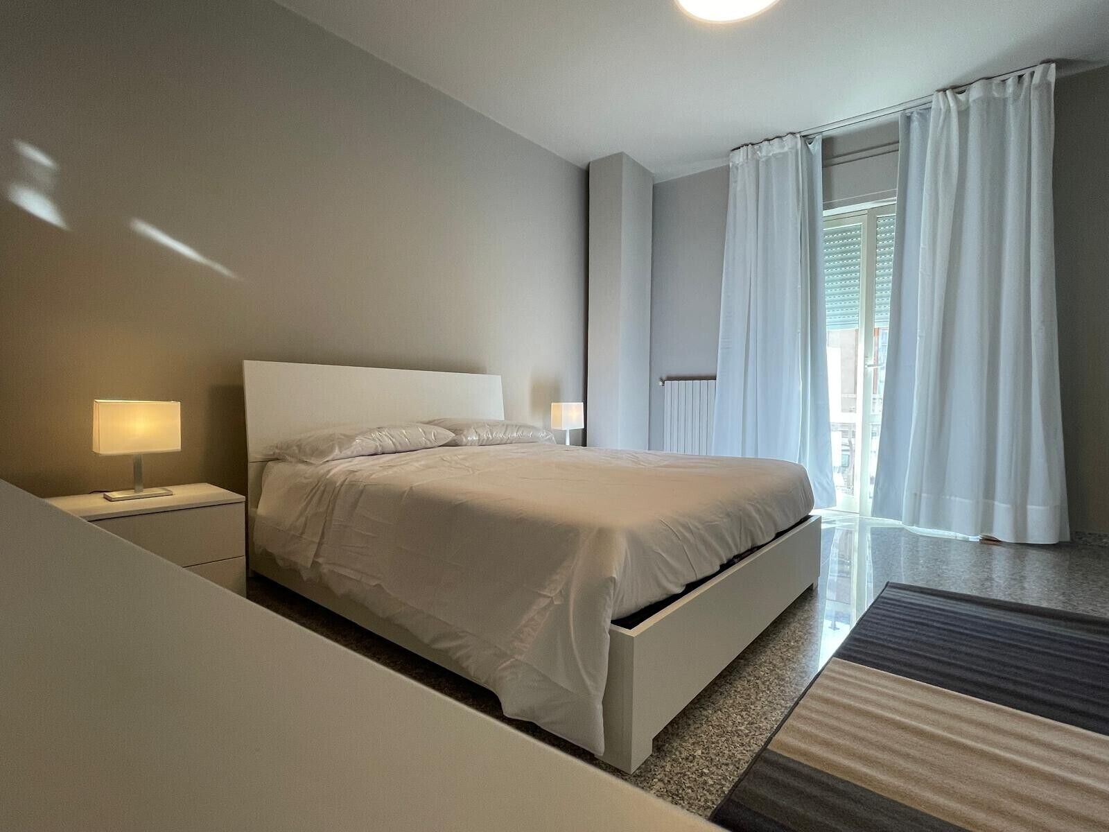 Ferros/tábuas de passar roupa, Wi-Fi, roupa de cama