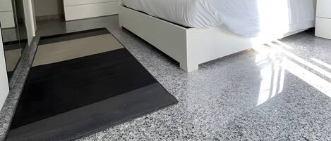 Bügeleisen/Bügelbrett, WLAN, Bettwäsche