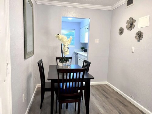 Modern 2BD/2BA Pool  HWY161/183  DFW South  Irving (I20)