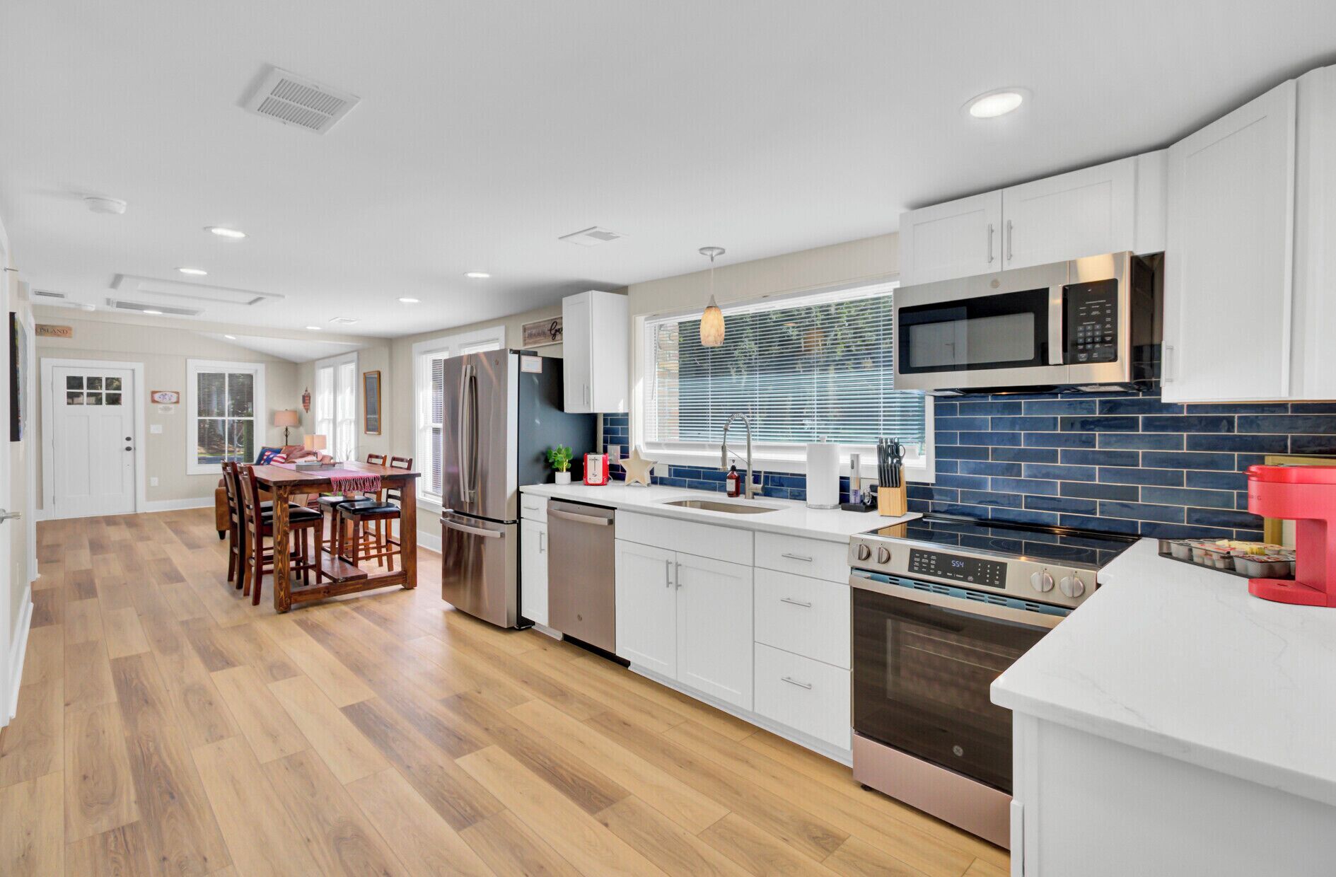 Microwave, oven, stovetop, dishwasher