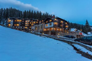 Front of property - The Stream Resort Pamporovo (Smolyan)