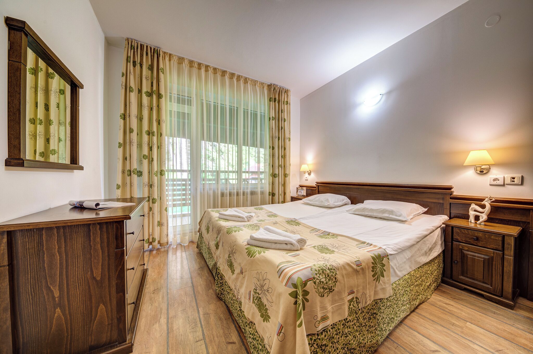 In-room safe, desk, laptop workspace, blackout drapes