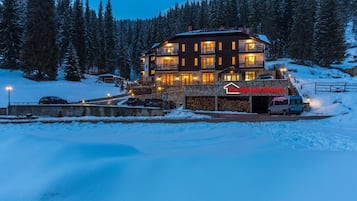 Facciata della struttura