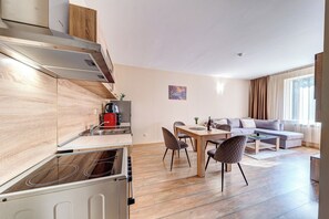 In-room safe, desk, laptop workspace, blackout drapes - The Stream Resort Pamporovo (Smolyan)