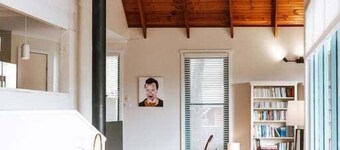 Mountain View Coastal Retreat