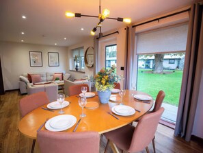 Dining - Mountain View Cottage (Llanrwst)