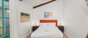 West Hollywood Gem: Cozy 1-Bedroom Guesthouse with Garden