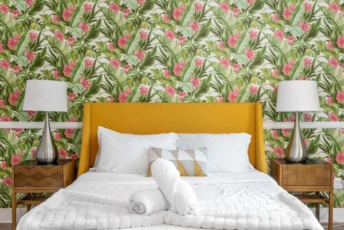 Charming West Hollywood Bungalow: 2 Bedrooms, Perfect Location!