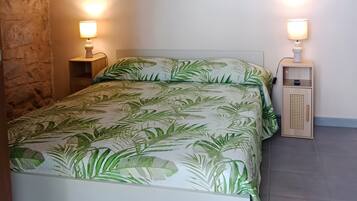 1 Schlafzimmer, Bügeleisen/Bügelbrett, Bettwäsche