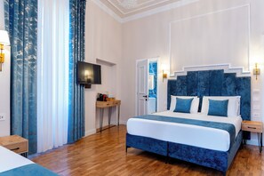 Comfort Quadruple Room | In-room safe, desk, laptop workspace, free WiFi - Fiume 20 (Florence)