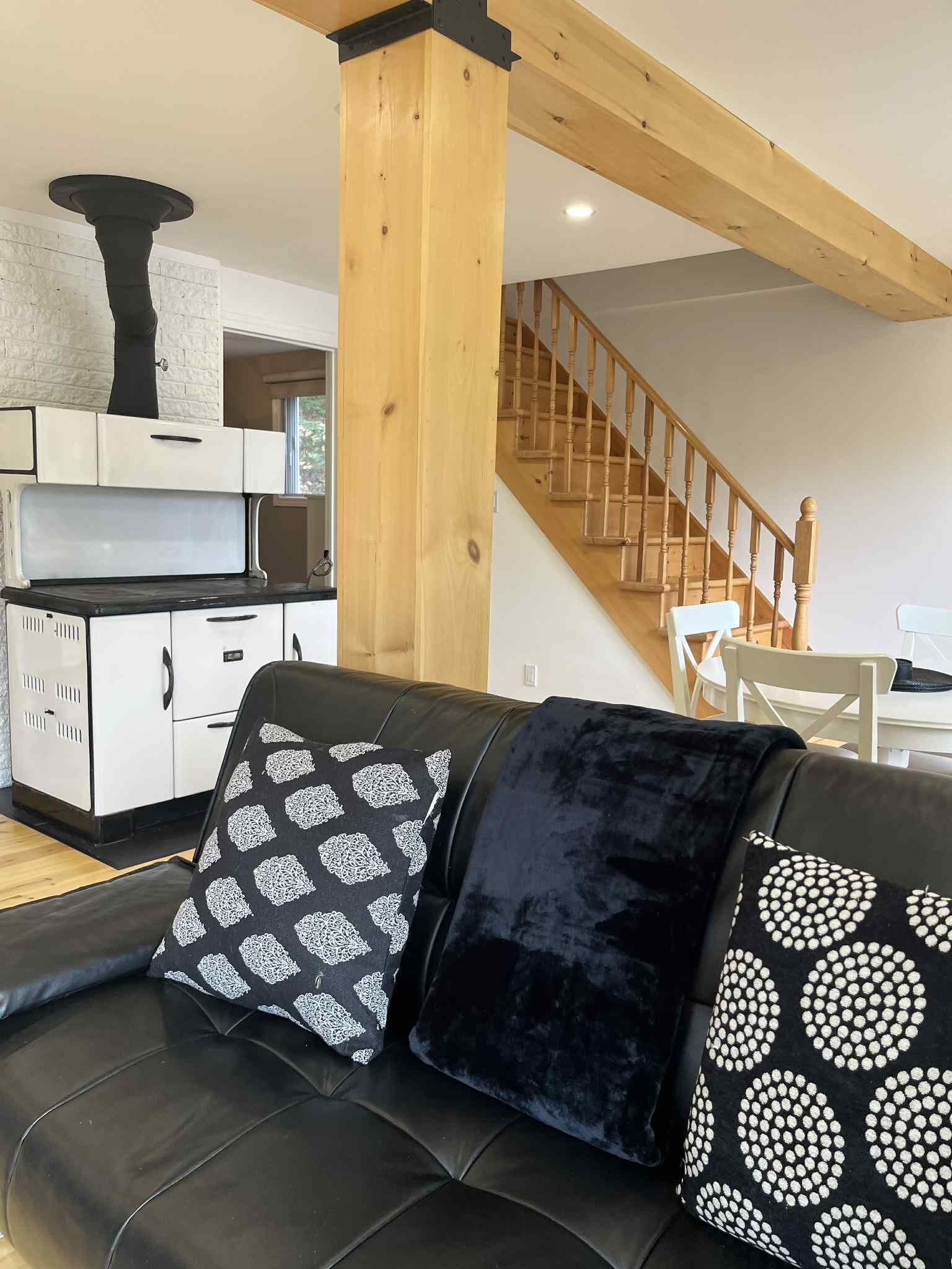 تلفزيون ذكي، مدفأة، مشغل دي في دي