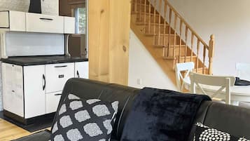 Smart TV, fireplace, DVD player