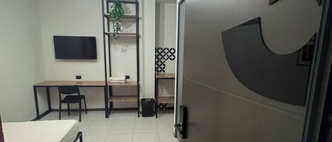 Basic-Doppelzimmer, 1 Doppelbett, ohne Fenster