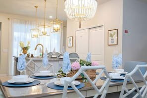 Dining - Windsor Island 5BR Villa w/ Pool & Game Room (Davenport)