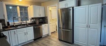 3-Bedroom Apartment in Ayer, Steps from Train, Easy Boston Access, Free Parking.