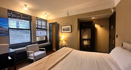 Charming One Bedroom at Mansfield in New York